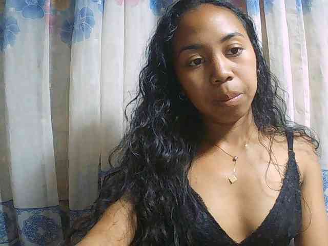 Natalie-Luxa webcam