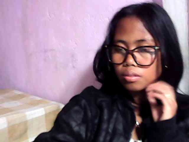 Natalie-Luxa webcam