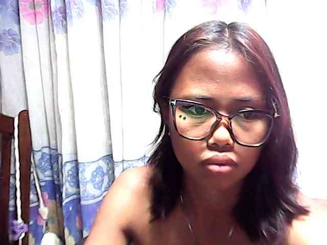 Natalie-Luxa webcam