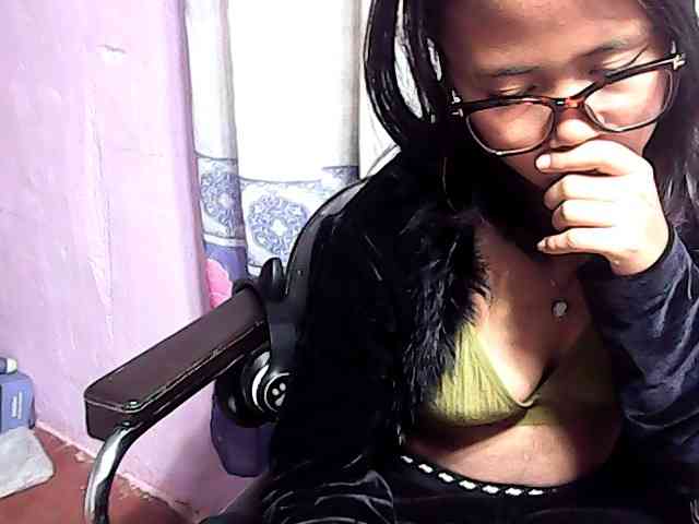 Natalie-Luxa webcam