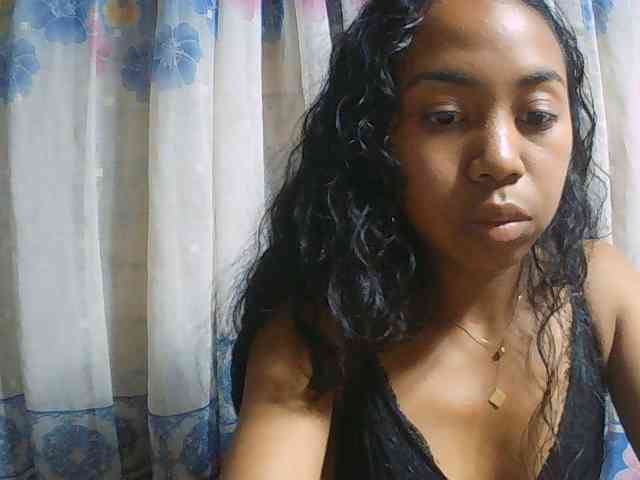 Natalie-Luxa webcam
