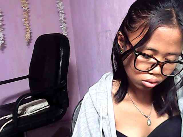 Natalie-Luxa webcam