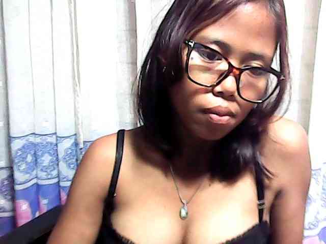 Natalie-Luxa webcam