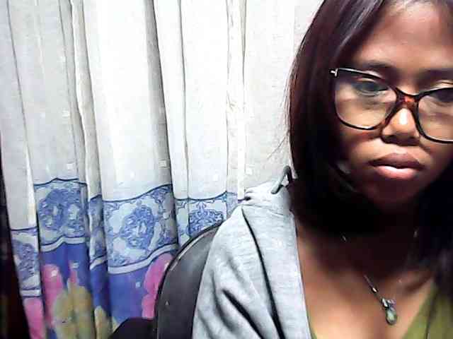 Natalie-Luxa webcam