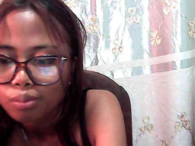 Natalie-Luxa webcam