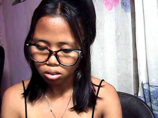 Natalie-Luxa webcam