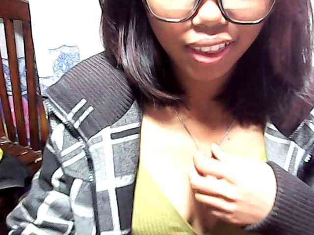 Natalie-Luxa webcam