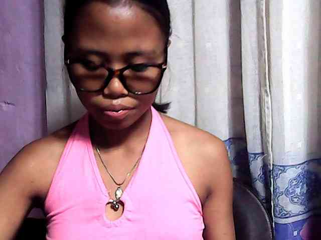 Natalie-Luxa webcam