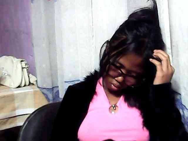Natalie-Luxa webcam