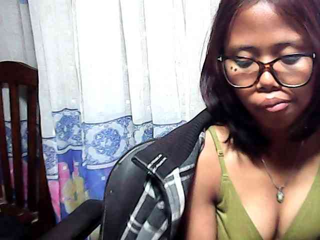 Natalie-Luxa webcam