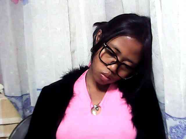 Natalie-Luxa webcam