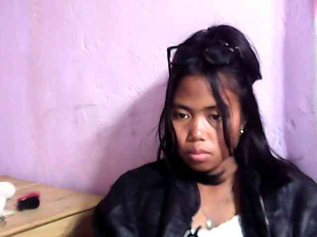 Natalie-Luxa webcam