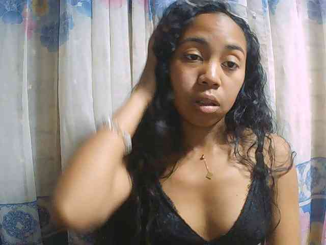 Natalie-Luxa webcam