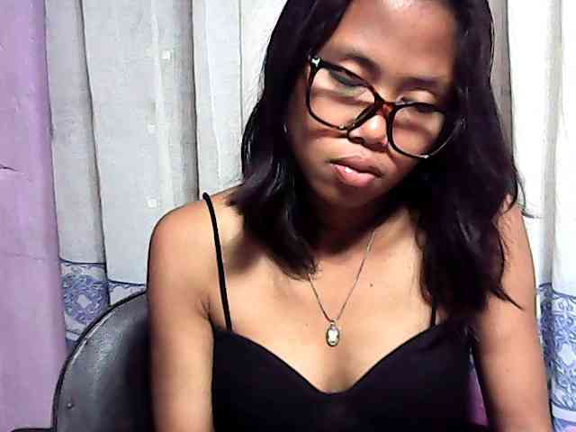 Natalie-Luxa webcam
