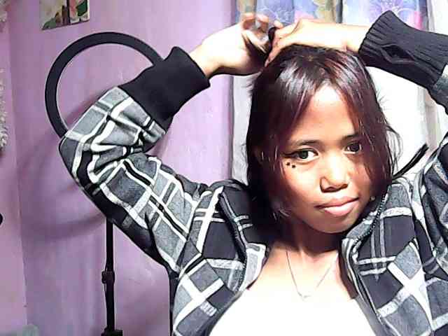 Natalie-Luxa webcam