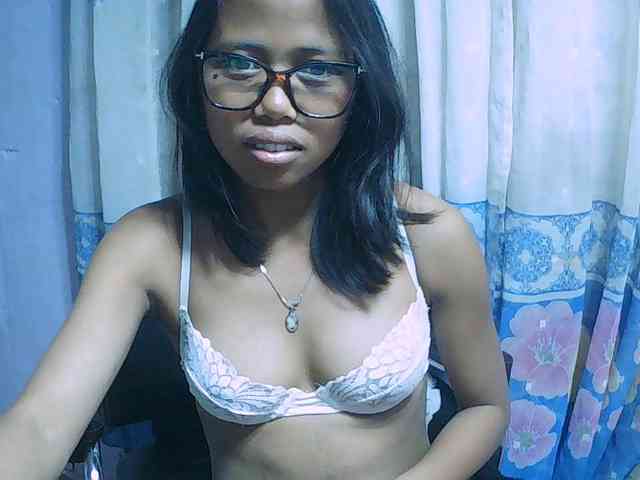 Natalie-Luxa webcam