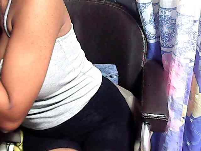 Natalie-Luxa webcam