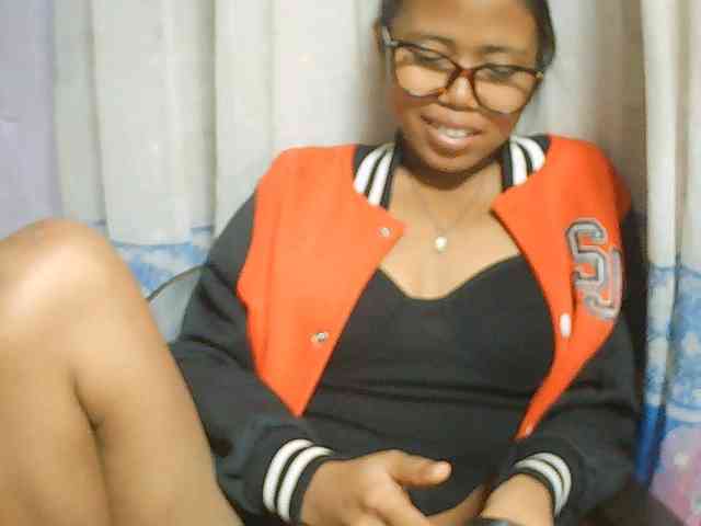 Natalie-Luxa webcam