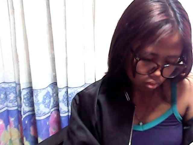 Natalie-Luxa webcam