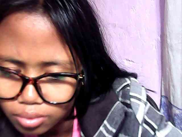 Natalie-Luxa webcam