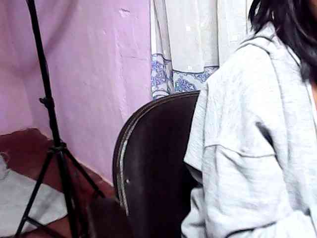 Natalie-Luxa webcam