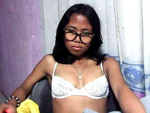 Natalie-Luxa webcam