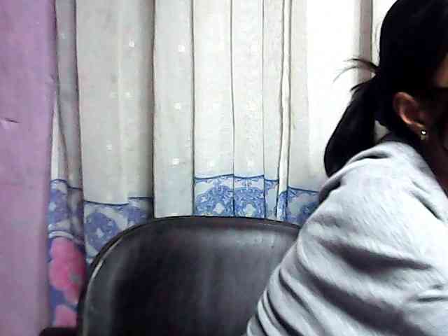 Natalie-Luxa webcam
