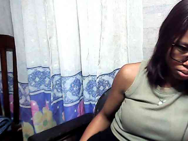 Natalie-Luxa webcam