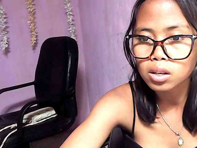 Natalie-Luxa webcam