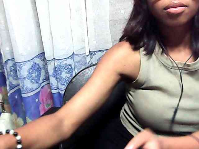 Natalie-Luxa webcam