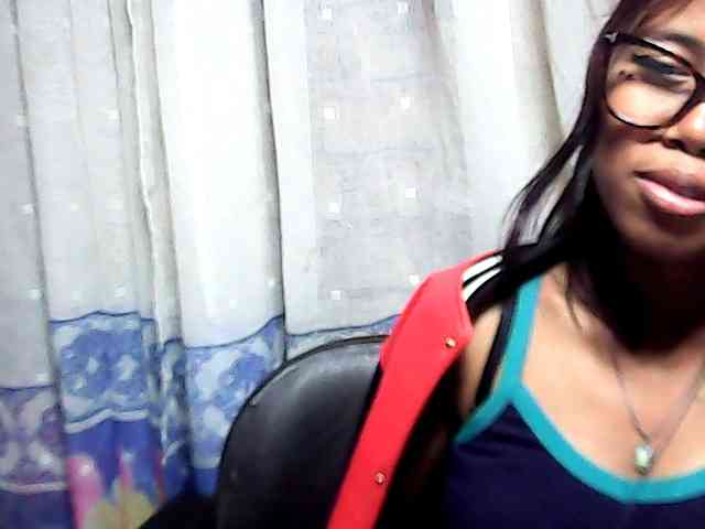 Natalie-Luxa webcam