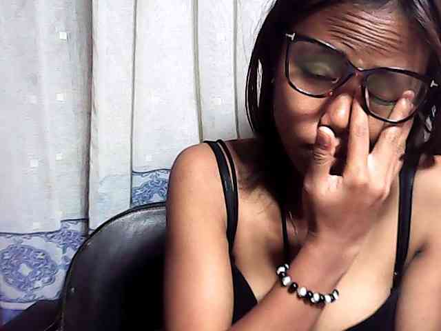 Natalie-Luxa webcam