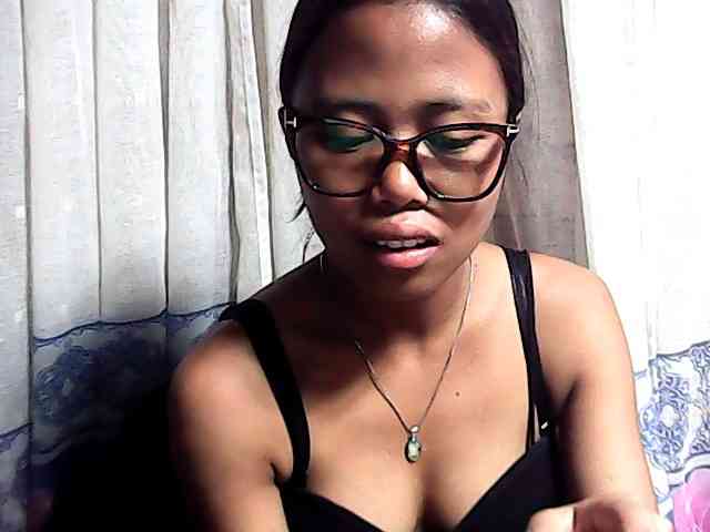 Natalie-Luxa webcam