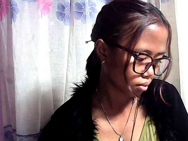 Natalie-Luxa webcam