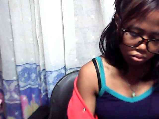 Natalie-Luxa webcam