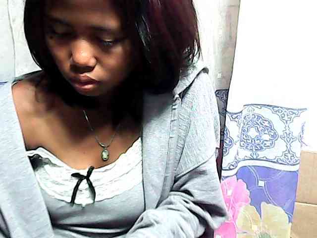 Natalie-Luxa webcam