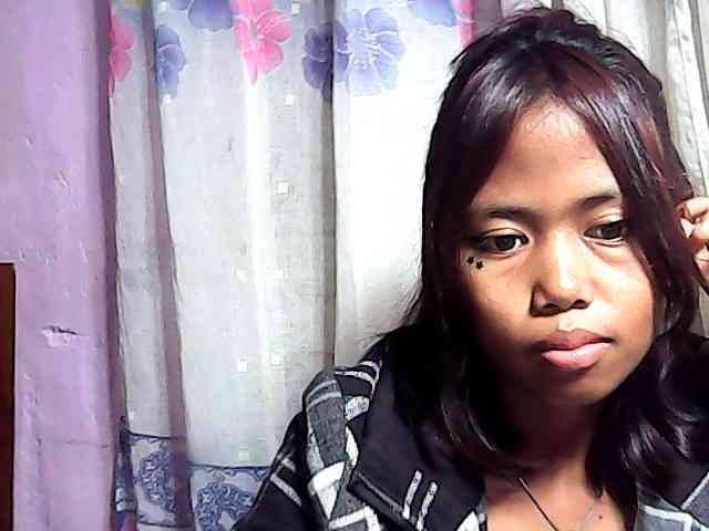 Natalie-Luxa webcam