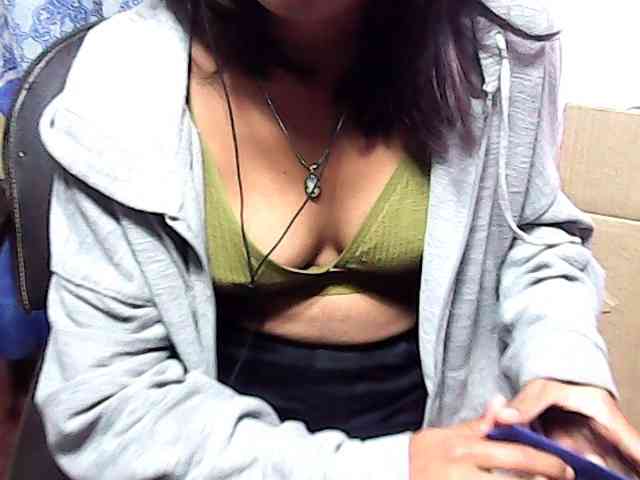 Natalie-Luxa webcam