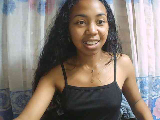 Natalie-Luxa webcam