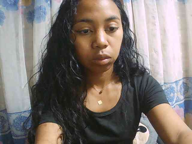 Natalie-Luxa webcam