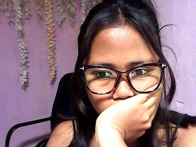 Natalie-Luxa webcam
