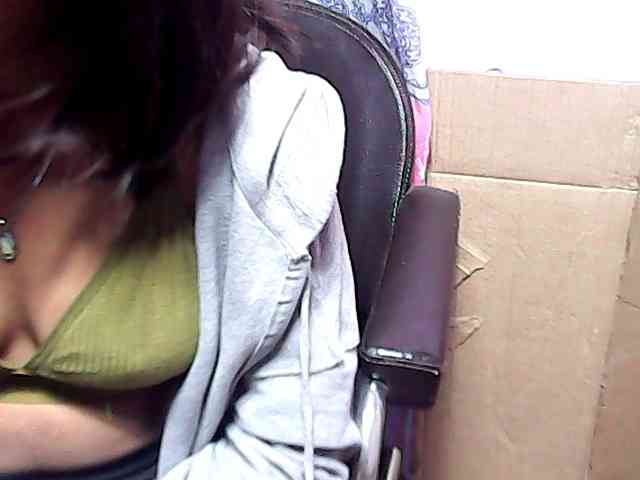 Natalie-Luxa webcam