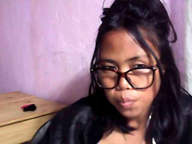 Natalie-Luxa webcam