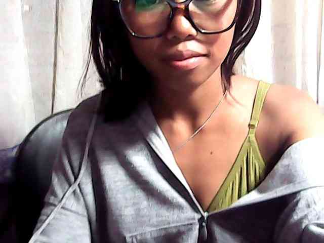 Natalie-Luxa Live Webcam on BongaCams