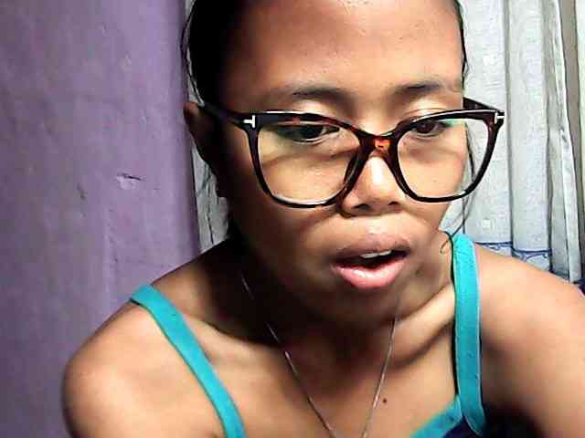 Natalie-Luxa webcam