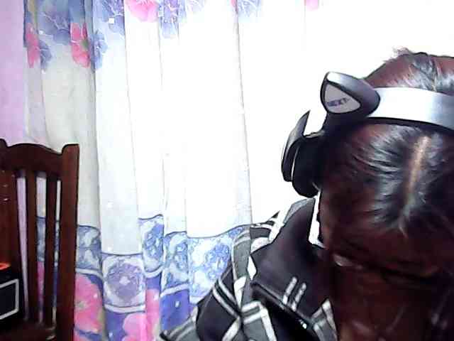 Natalie-Luxa webcam