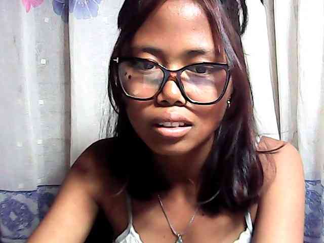 Natalie-Luxa webcam
