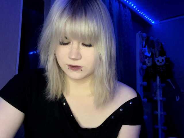 BlindiLohan live cam on BongaCams