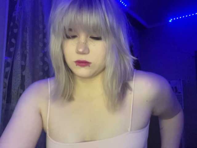 BlindiLohan live cam on BongaCams