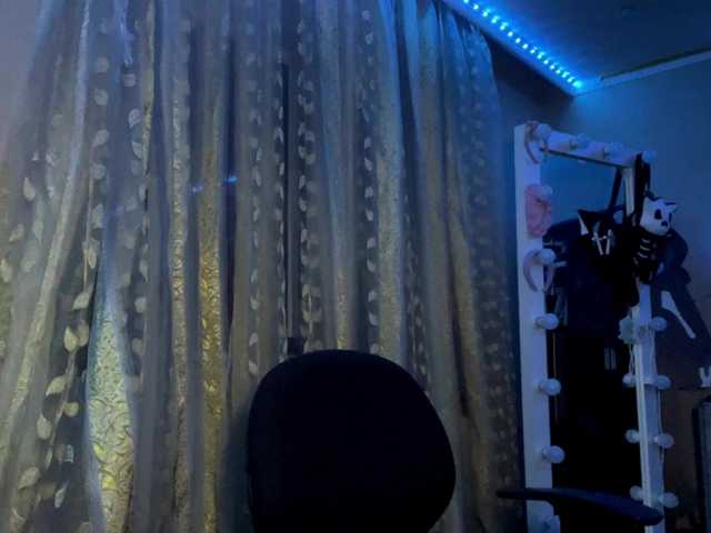 BlindiLohan live cam on BongaCams